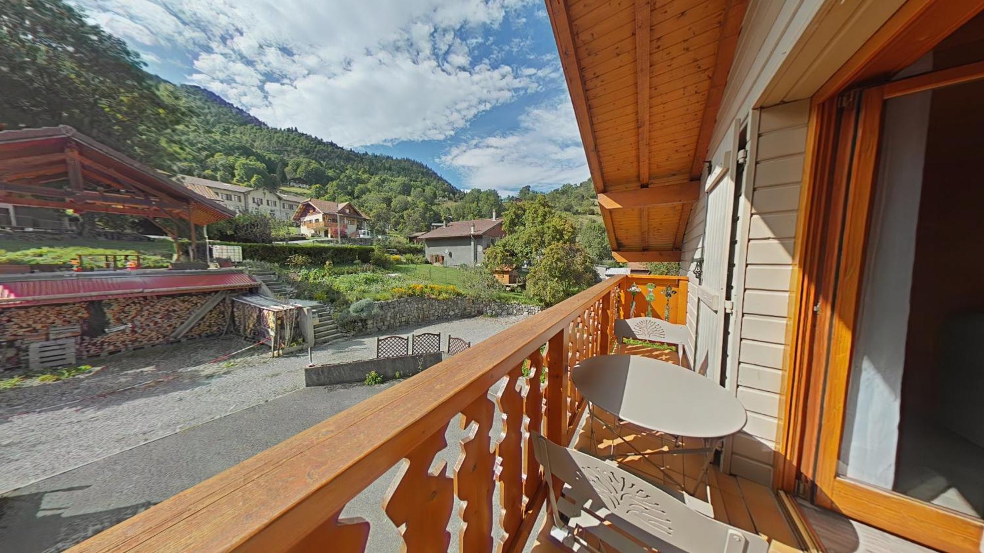 T2 Tout Confort Avec Balcon Au Calme Entre Lac Et Montagne Brizon ภายนอก รูปภาพ
